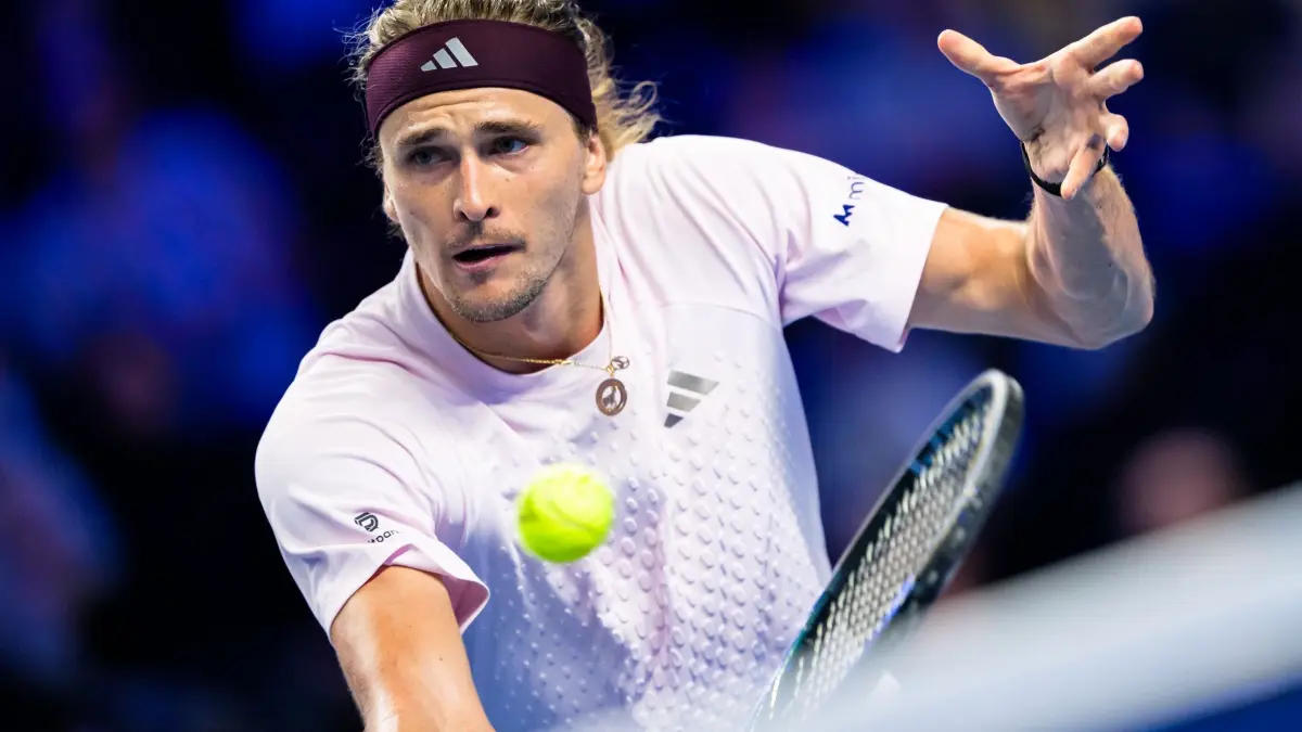 Tennis: ATP-Tour - Wien: 27.10.2026, Österreich, Wien: Tennis: ATP-Tour, Einzel, Männer, 1. Runde, Alexander Zverev (Hamburg) - Martin Landaluce (ESP). Alexander Zverev aus Deutschland in Aktion. Foto: Max Slovencik/APA/dpa +++ dpa-Bildfunk +++