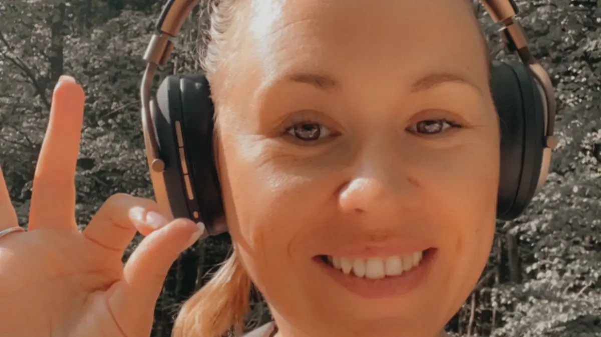 Da war noch alles gut - dieses Bild von Julia Janicki ist schon ein paar Jahre alt, seit ihrer Krankheit fühlt sie sich unwoihl und mag nicht mehr fotografiert werden.