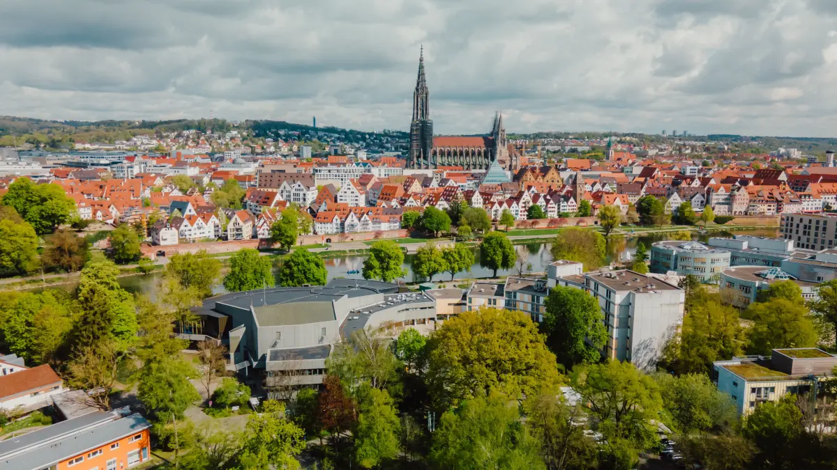 Das Edwin-Scharff-Haus bietet zentral gelegen die perfekten Räumlichkeiten für den Finance Day