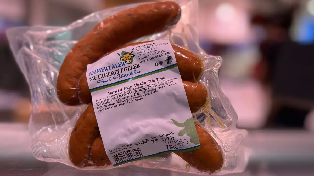 In der Metzgerei Egeler in Reusten heißen die Ammertal-Bruzzler jetzt Ammertal-Griller