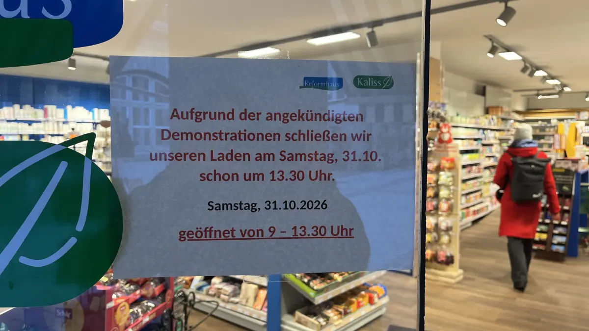 Hinweis an der Ladentür Reformhaus Kaliss, Ulm