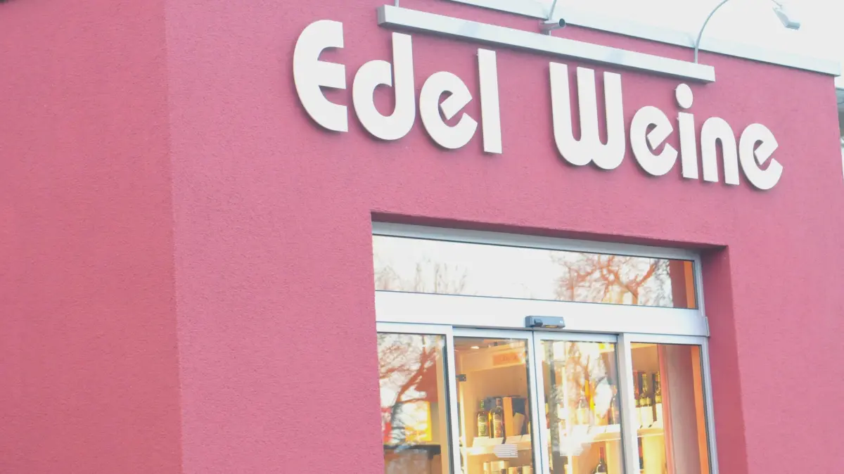 Munderkingen, 8. Internationale Weinmesse der Firma Edel: Firma Edel