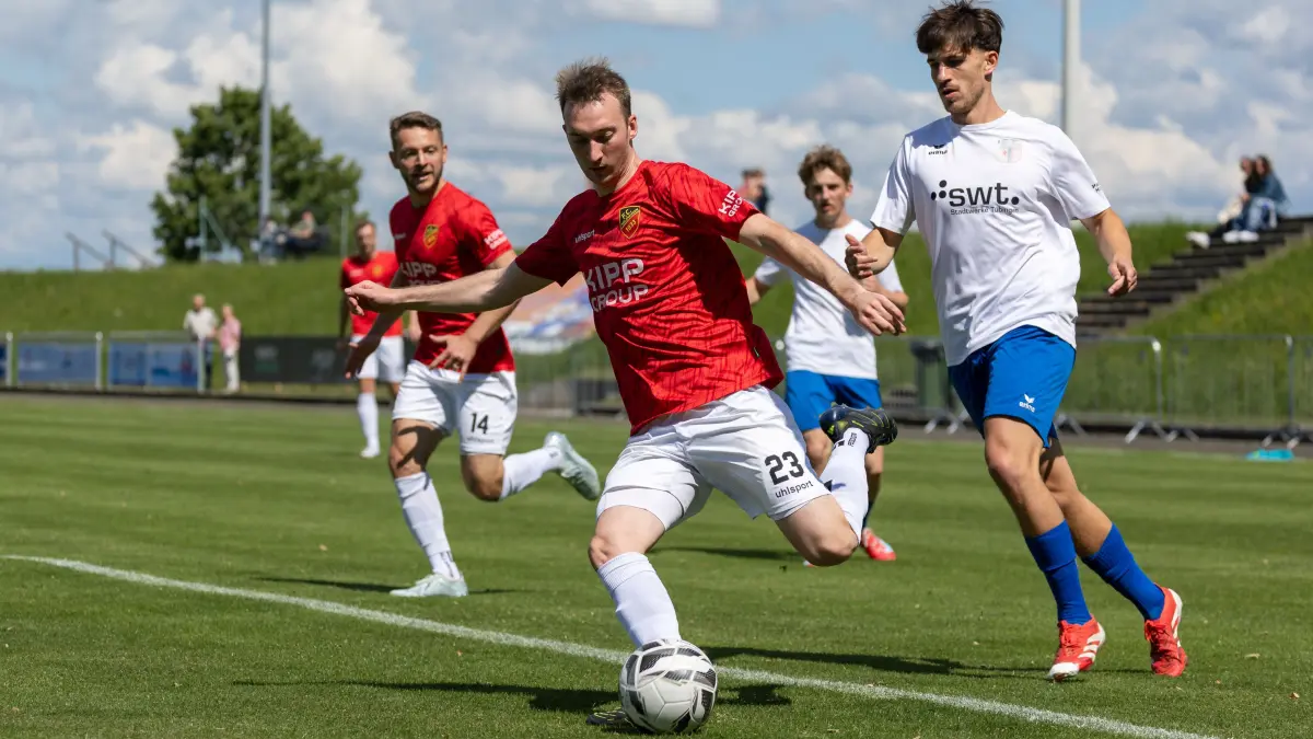 FCH-Spieler Jonas Kurz (am Ball) hat das Training wieder aufgenommen und könnte ein Kandidat für den Kader sein.